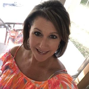 Meet your Posher, Carrie